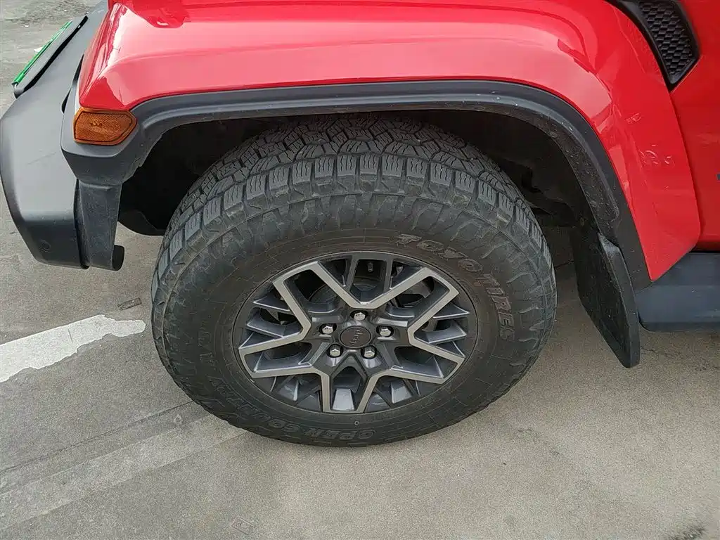 Wrangler New Energy 2021 Four-door 2.0T 4xe Sahara купить на сайте DeffCars