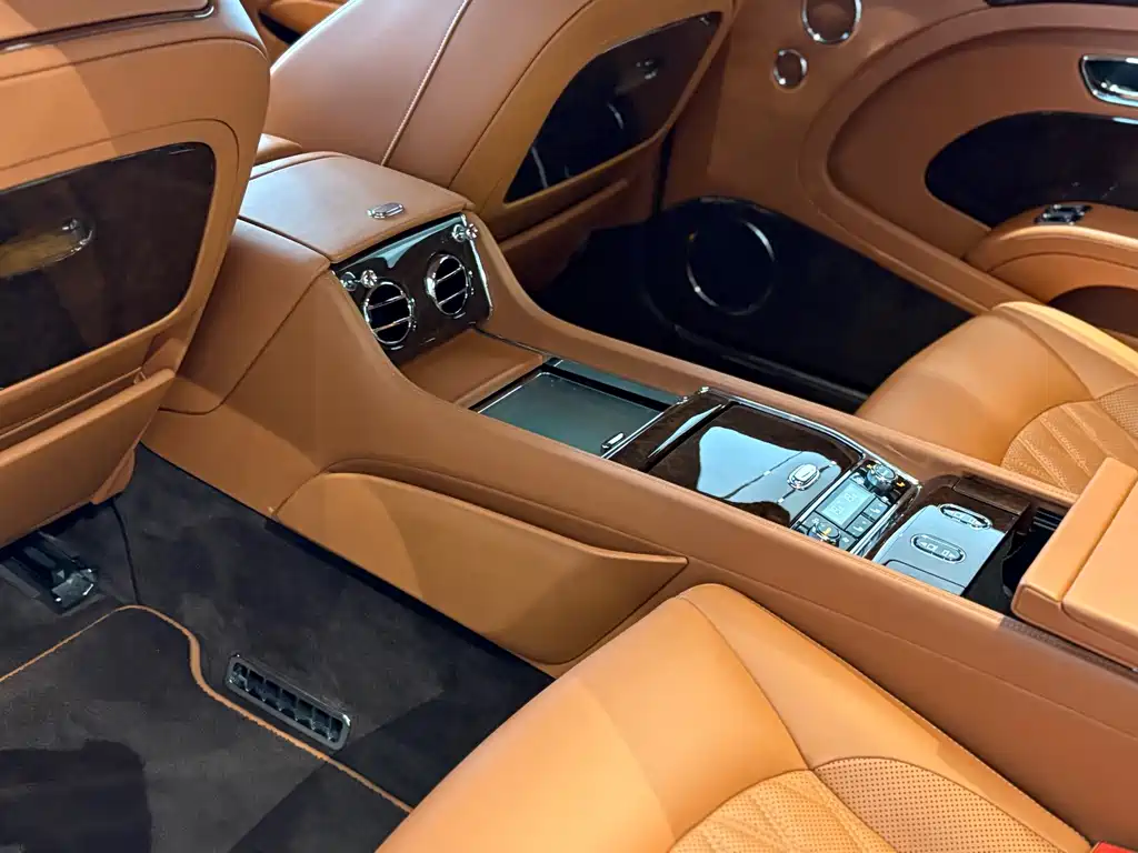 Mulsanne 2017 6.8T long wheelbase version купить на сайте DeffCars