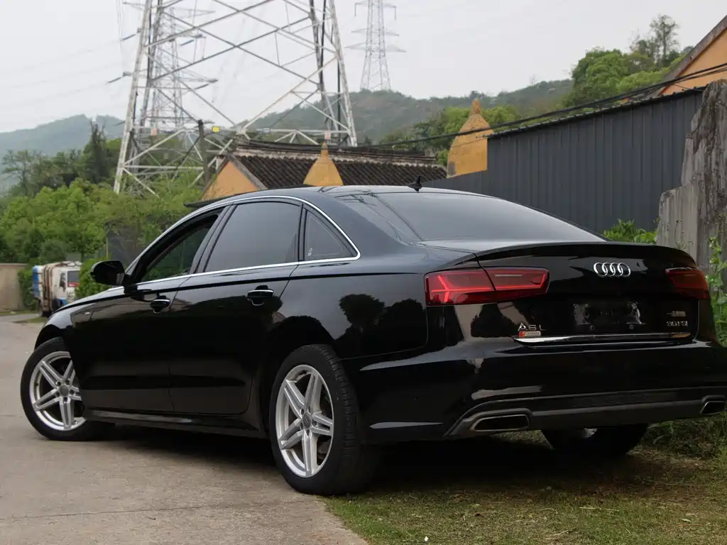 Audi A6L 2018 30th Anniversary Model 30 FSI Fashion Model купить на сайте DeffCars