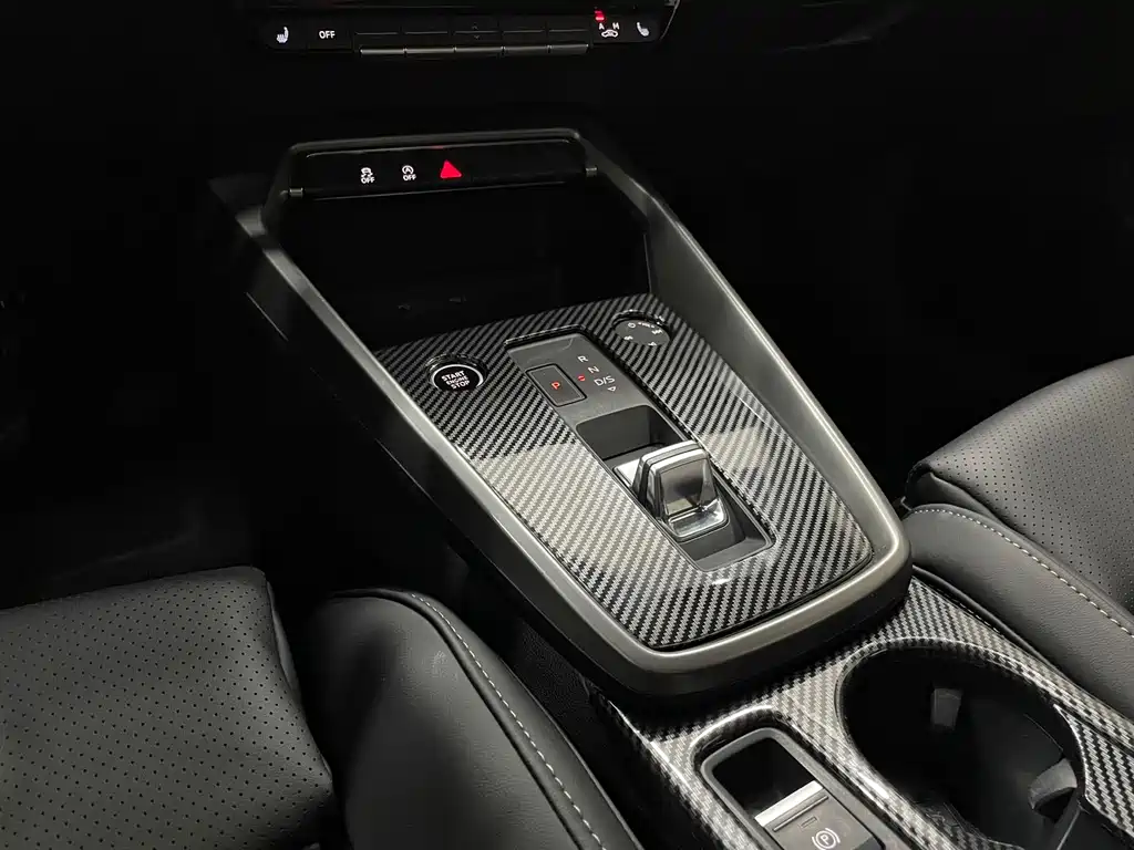 Audi A3 2022 Sportback 35 TFSI Enterprising and Elegant Model купить на сайте DeffCars