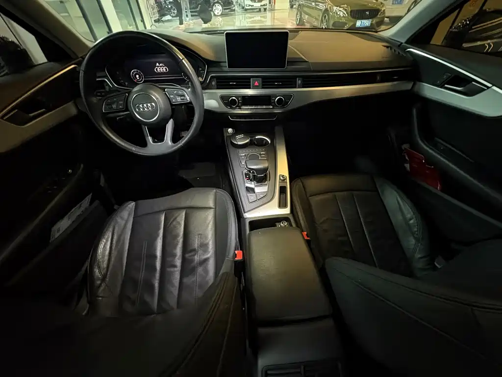 Audi A4L 2019 40 TFSI Fashion Type National VI купить на сайте DeffCars