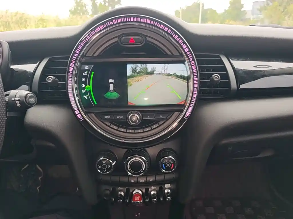MINI 2019 1.5T COOPER Classic Five-Door Edition купить на сайте DeffCars