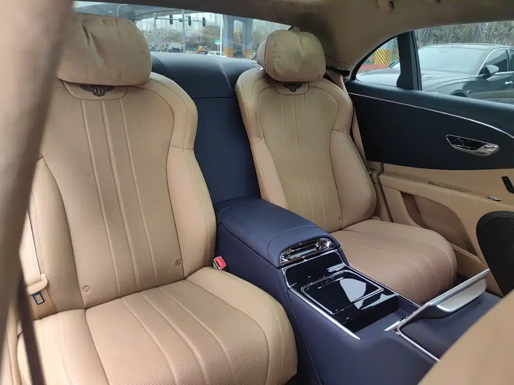 Flying Spur 2021 4.0T V8 Standard Edition купить на сайте DeffCars
