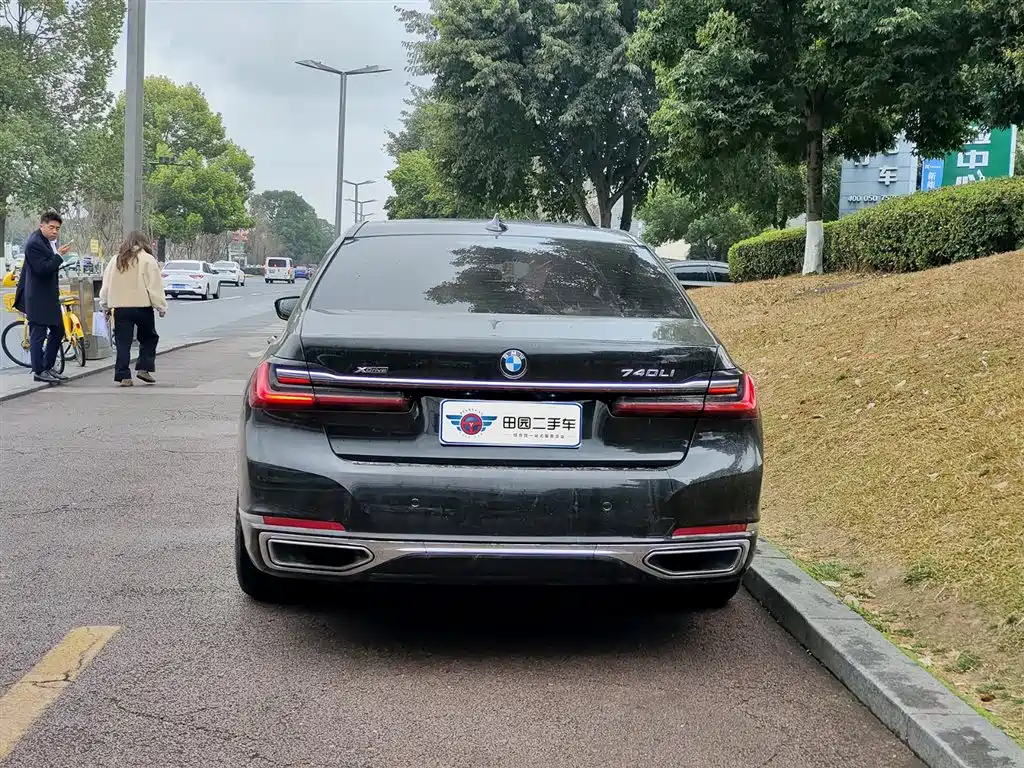 BMW 7 Series 2019 740Li Leading Luxury Package купить на сайте DeffCars