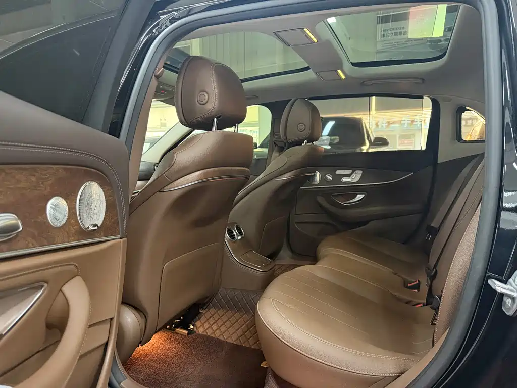 Mercedes-Benz E-Class 2023 E 300 L Luxury Model купить на сайте DeffCars