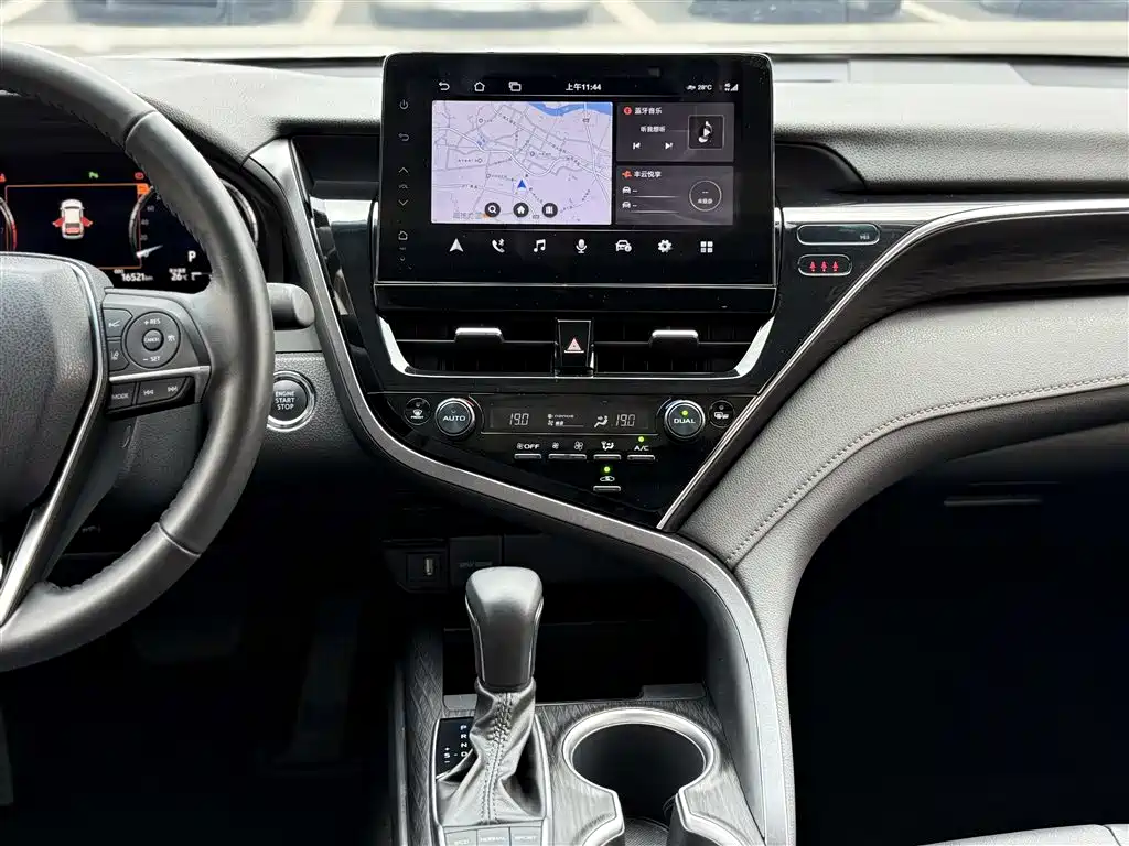 Camry 2023 2.5G Deluxe Edition купить на сайте DeffCars