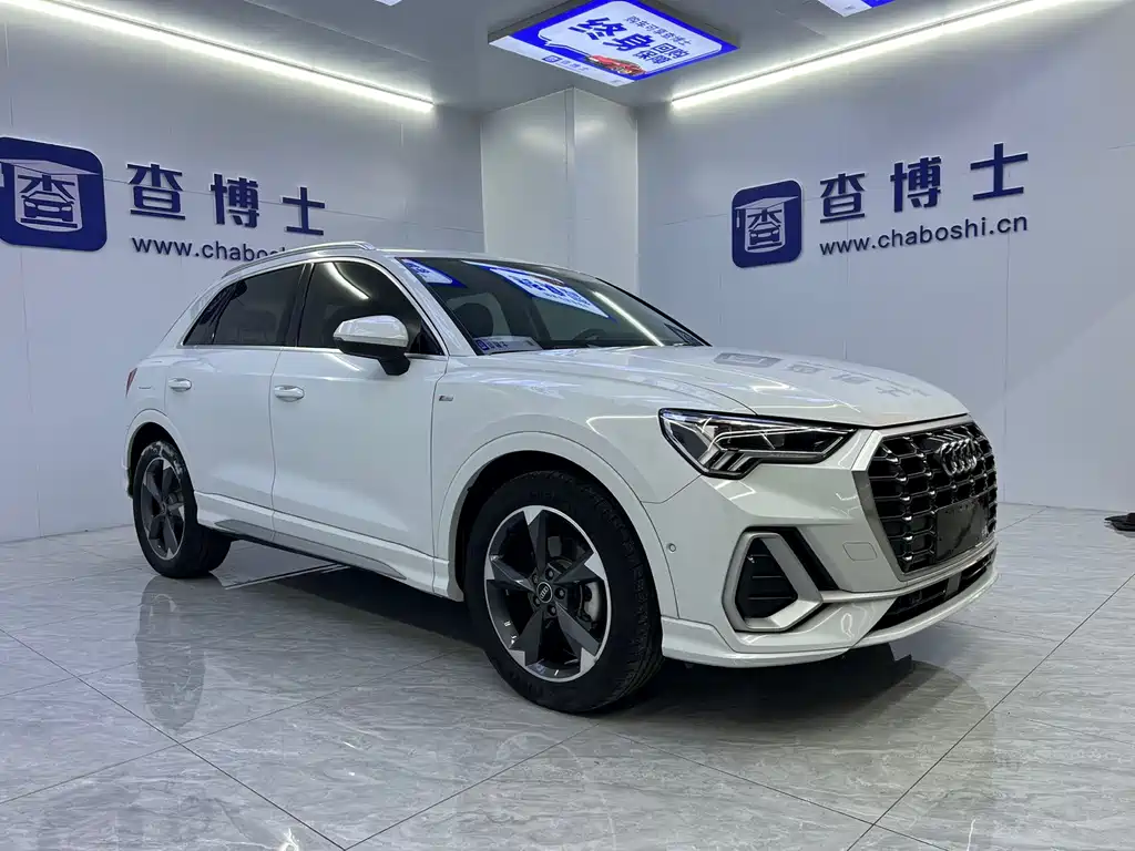 Audi Q3 2023 35 TFSI Fashionable and Dynamic (1.4T) купить на сайте DeffCars