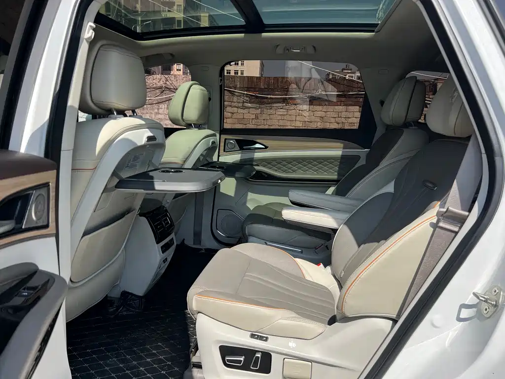 Fengxing Yacht 2022 1.5T DCT Wave Chasing Edition купить на сайте DeffCars
