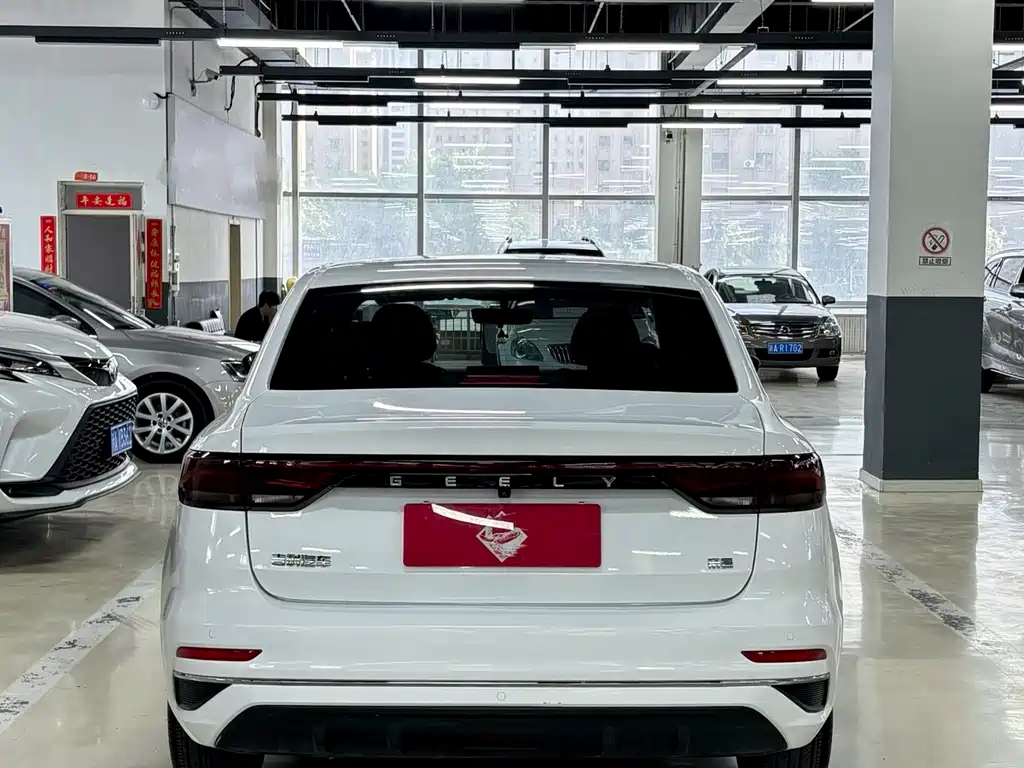 Emgrand 2022 4th generation 1.5L CVT flagship model купить на сайте DeffCars