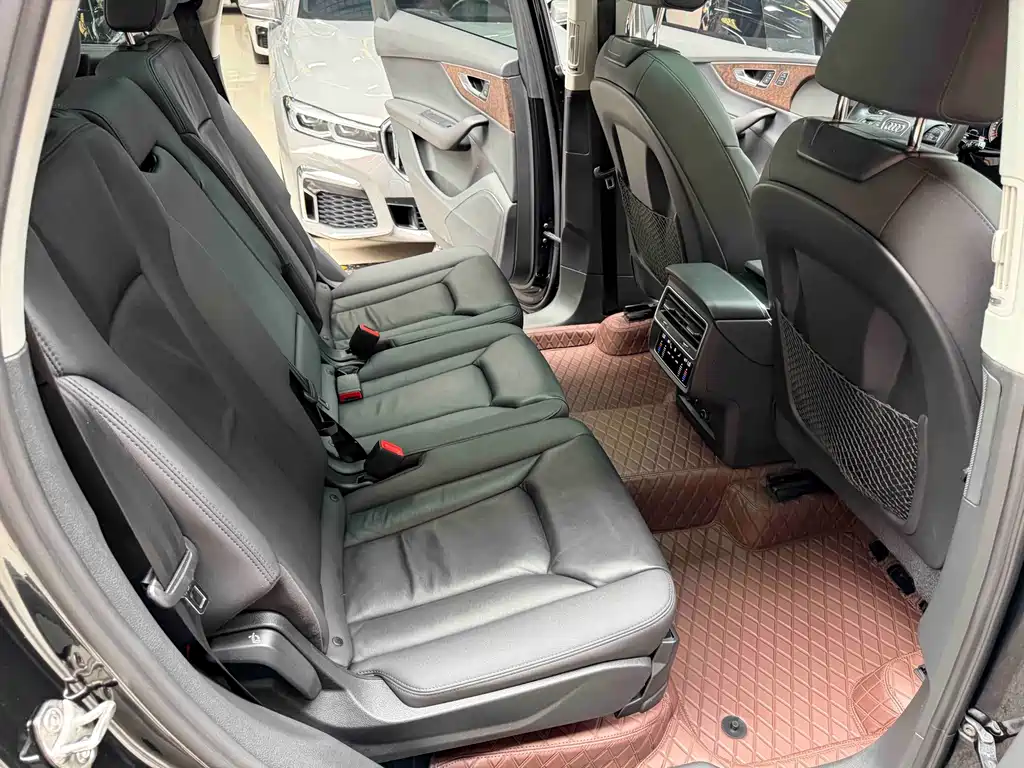 Audi Q7 2021 45 TFSI quattro S line sports купить на сайте DeffCars