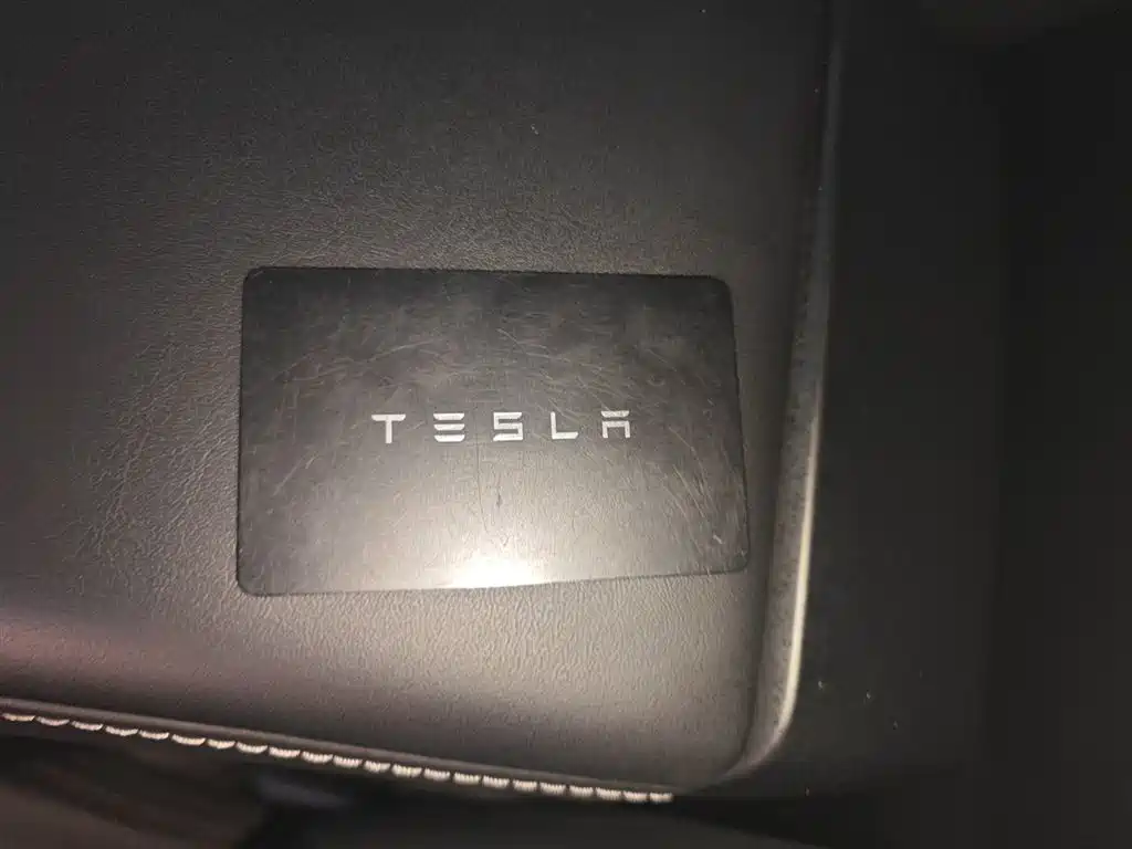 Model Y 2024 rear-wheel drive version купить на сайте DeffCars