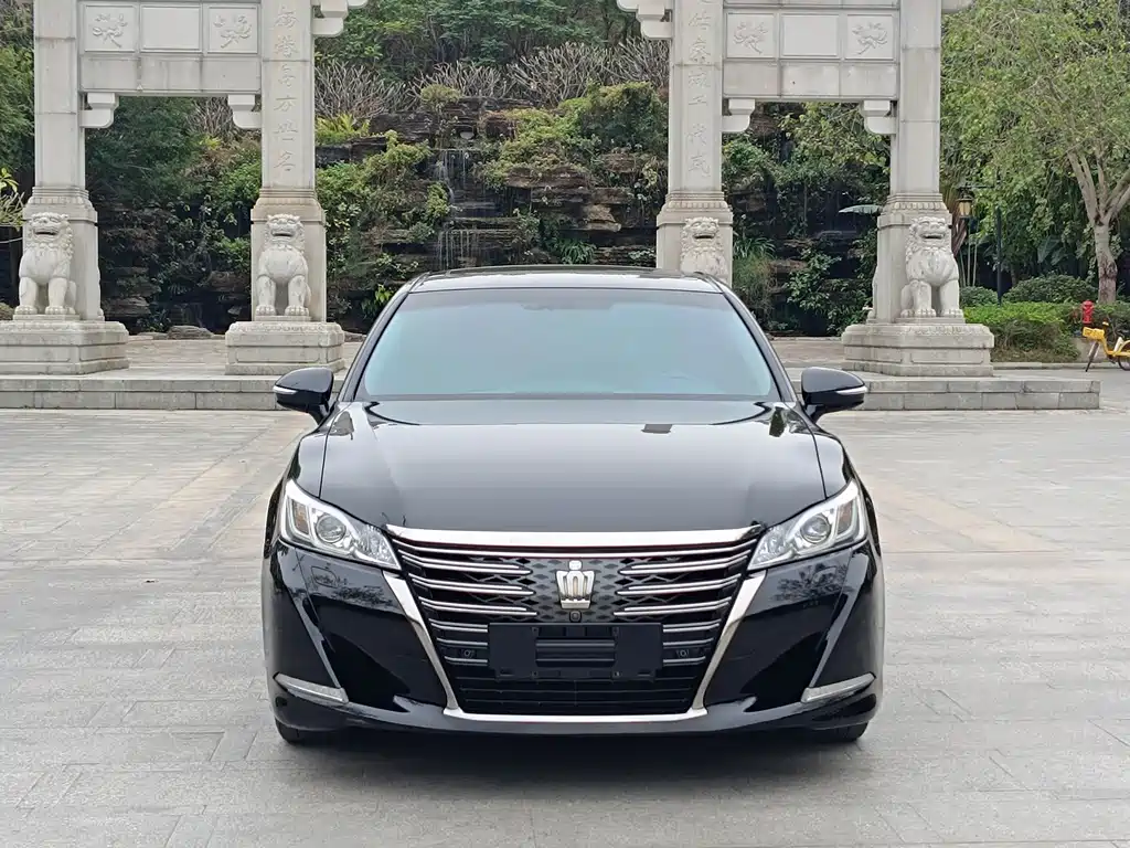Crown 2018 2.0T Sports Edition купить на сайте DeffCars