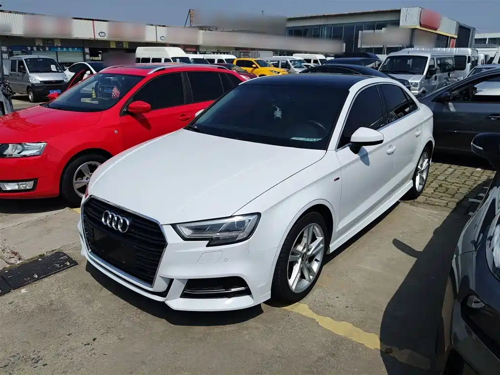 Audi A3 2019 Limousine 35 TFSI Fashion Type National V купить на сайте DeffCars