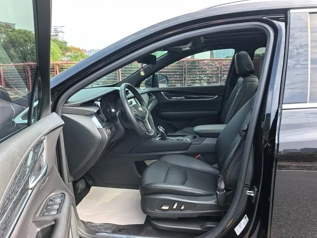 Cadillac XT5 2021 2.0T two-wheel drive luxury model купить на сайте DeffCars