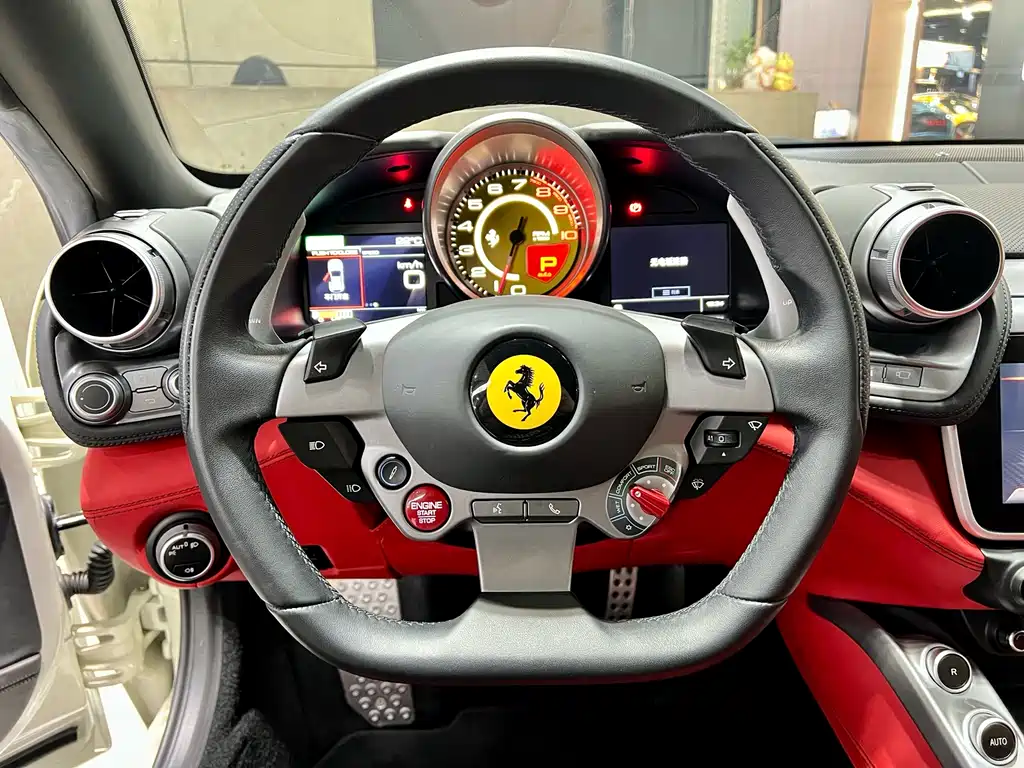 GTC4Lusso 2017 3.9T V8 купить на сайте DeffCars