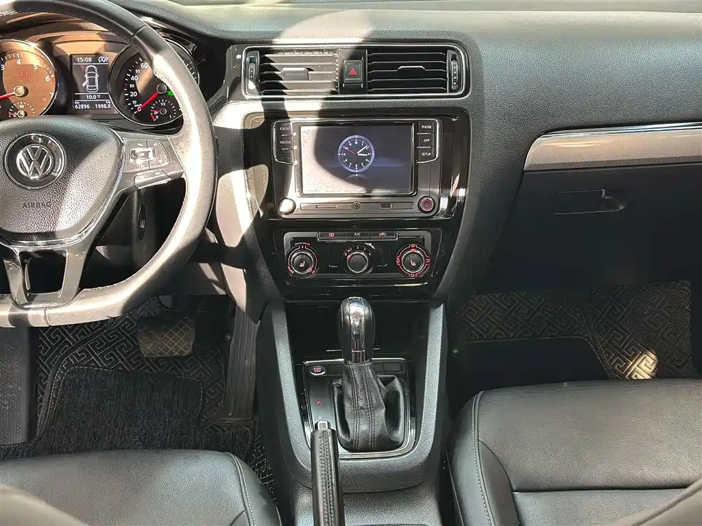 Sagitar 2018 180TSI DSG Premium Edition купить на сайте DeffCars