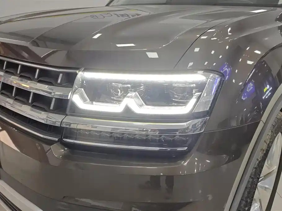 Touron 2017 330TSI two-wheel drive flagship version купить на сайте DeffCars