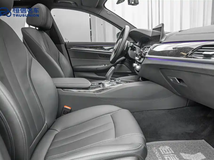BMW 5 Series 2020 530Li Leading M Sports Package купить на сайте DeffCars