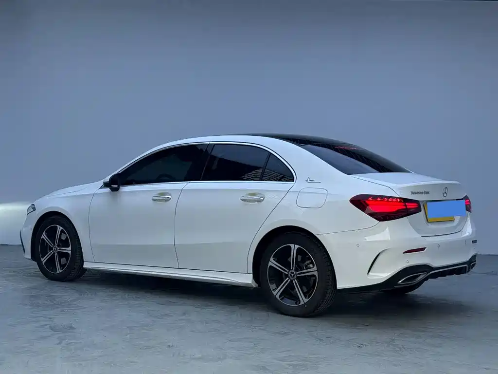 Mercedes-Benz A-Class 2024 A 200 L Fashion купить на сайте DeffCars