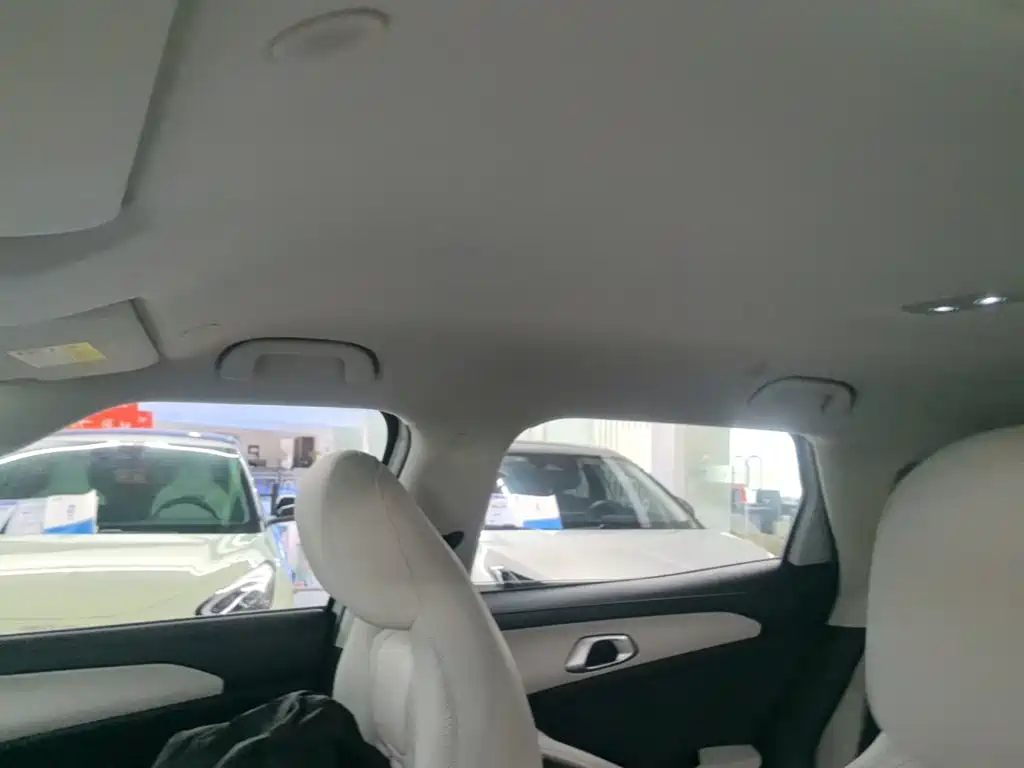 Yuan UP 2025 Smart Driving Edition 401KM Vitality Edition купить на сайте DeffCars