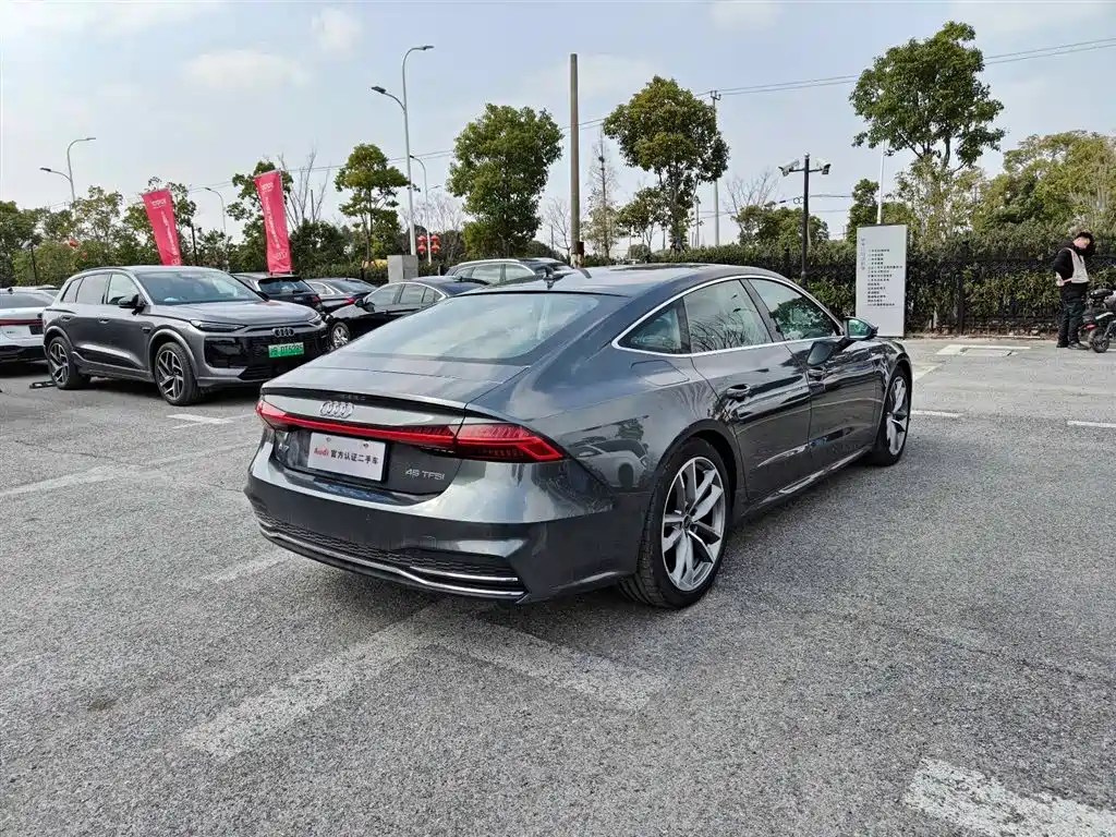 Audi A7 2025 45 TFSI Premium Selection купить на сайте DeffCars