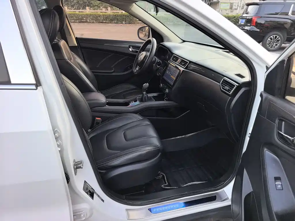 Fengguang 580 2017 1.5T manual luxury model купить на сайте DeffCars