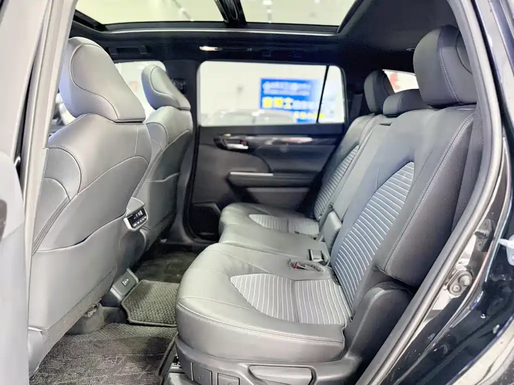Crown Lufang 2023 2.5L HEV four-wheel drive luxury version купить на сайте DeffCars