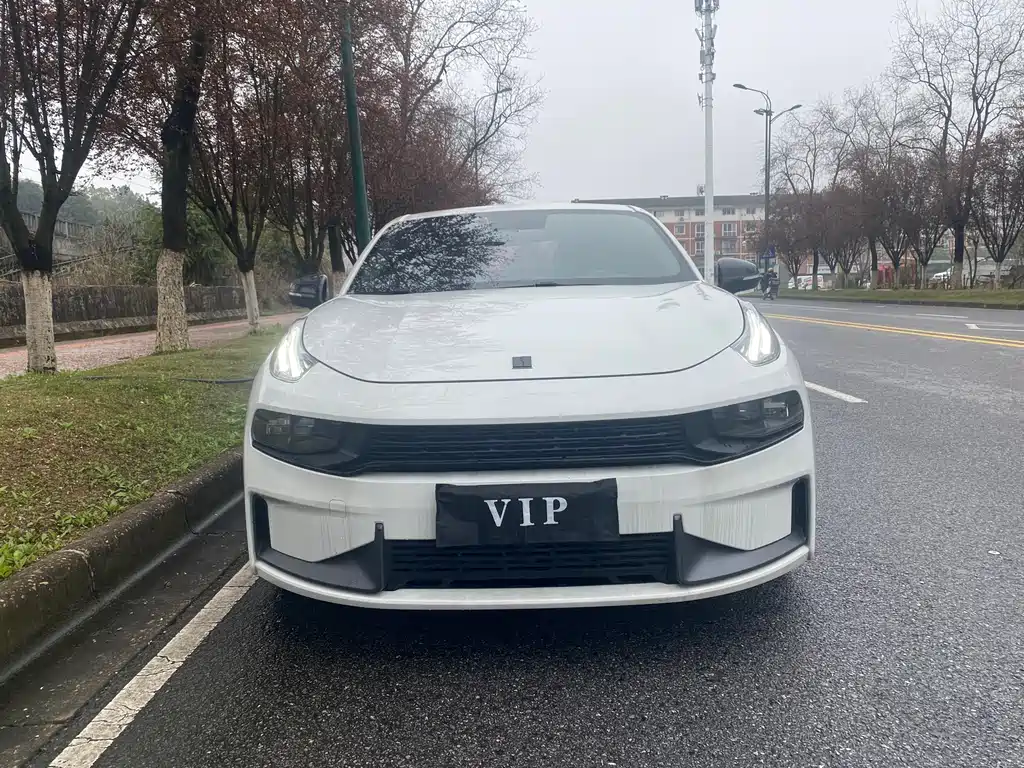 Lynk & Co 03 2019 1.5TD DCT Powerful Edition National VI купить на сайте DeffCars