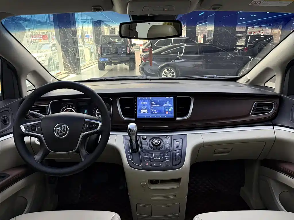 Buick GL8 2018 28T luxury model National VI купить на сайте DeffCars