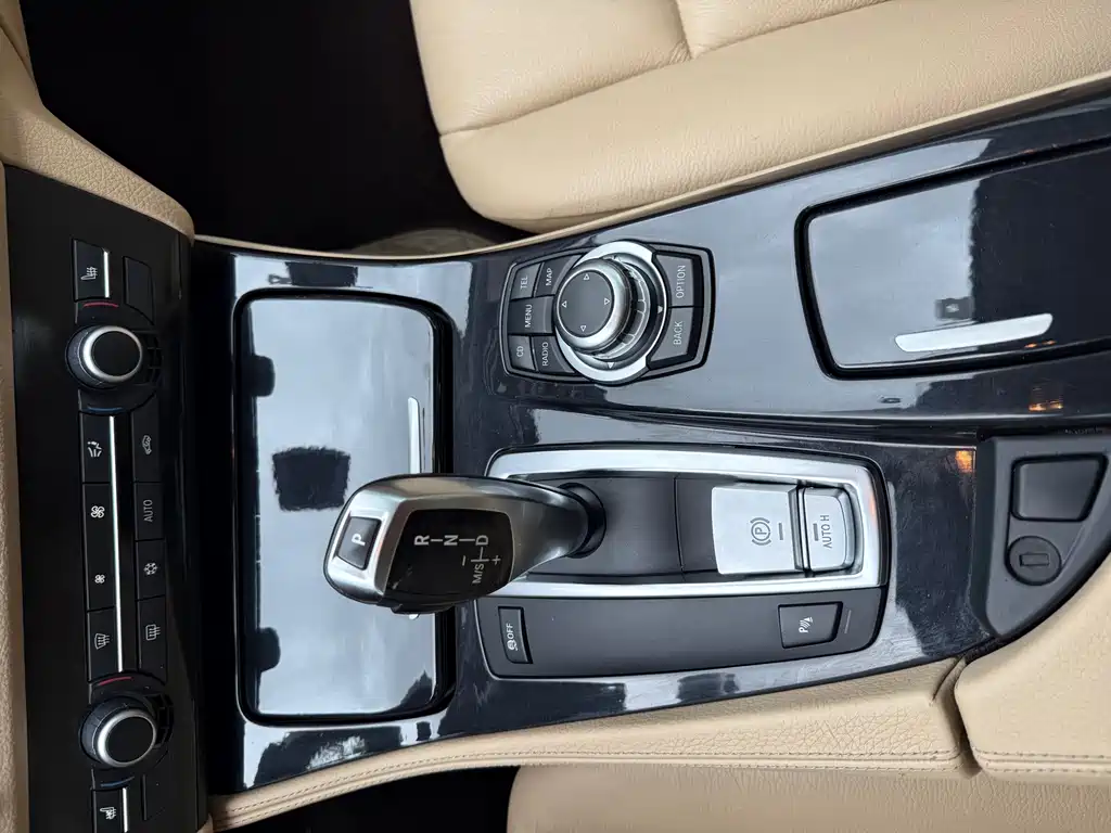 BMW 5 Series 2011 523Li Leading Model купить на сайте DeffCars