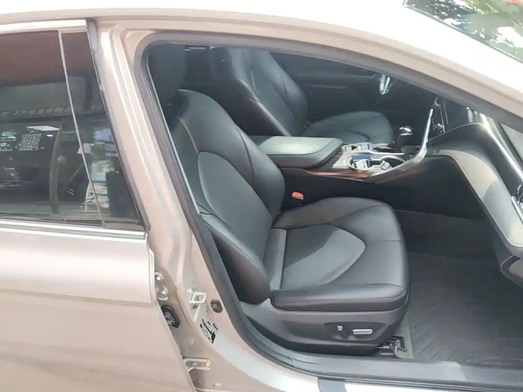 Camry 2019 2.0G Deluxe Edition National VI купить на сайте DeffCars