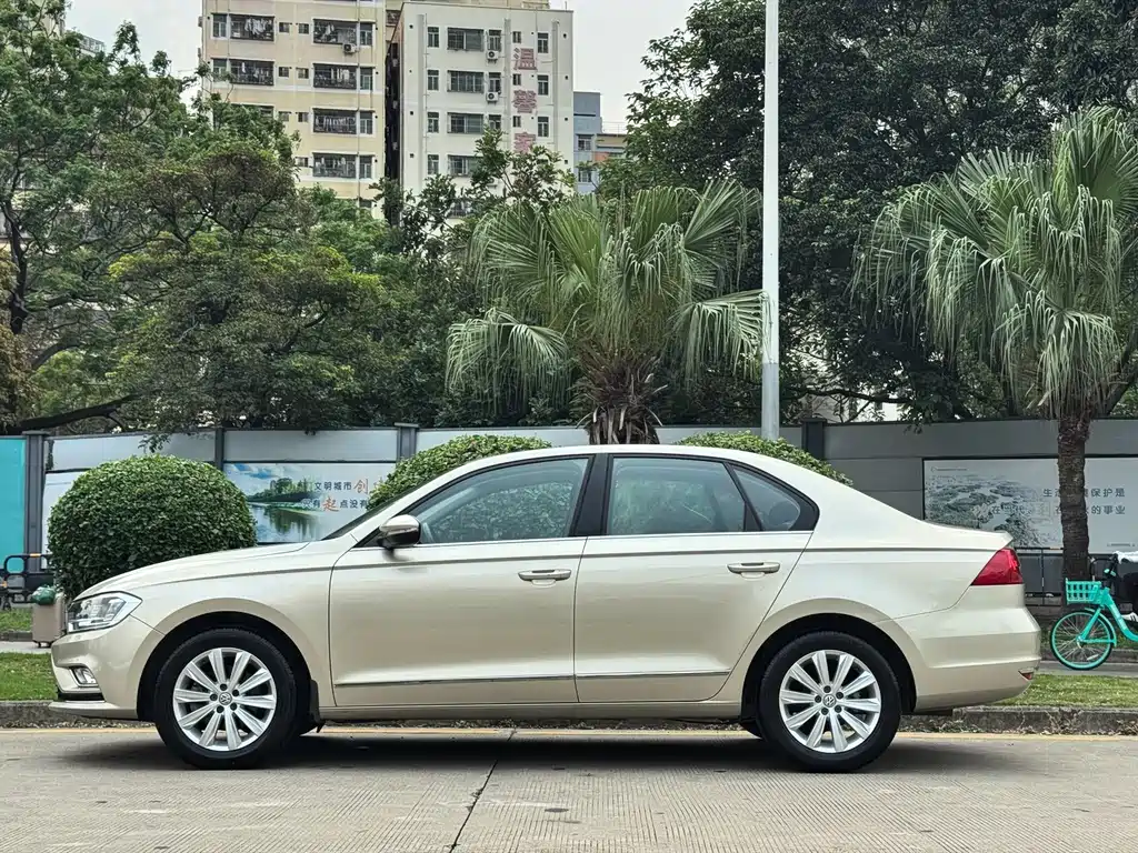 Bora 2018 1.5L automatic comfort model купить на сайте DeffCars