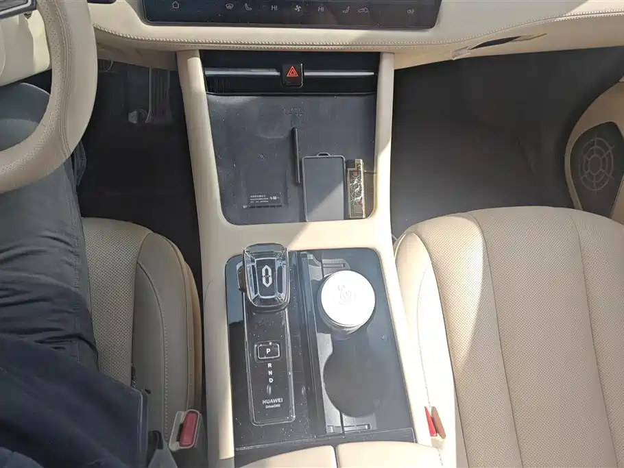 Wenjie M7 2024 1.5T Smart Driving Rear Drive Pro Version 6 Seats купить на сайте DeffCars