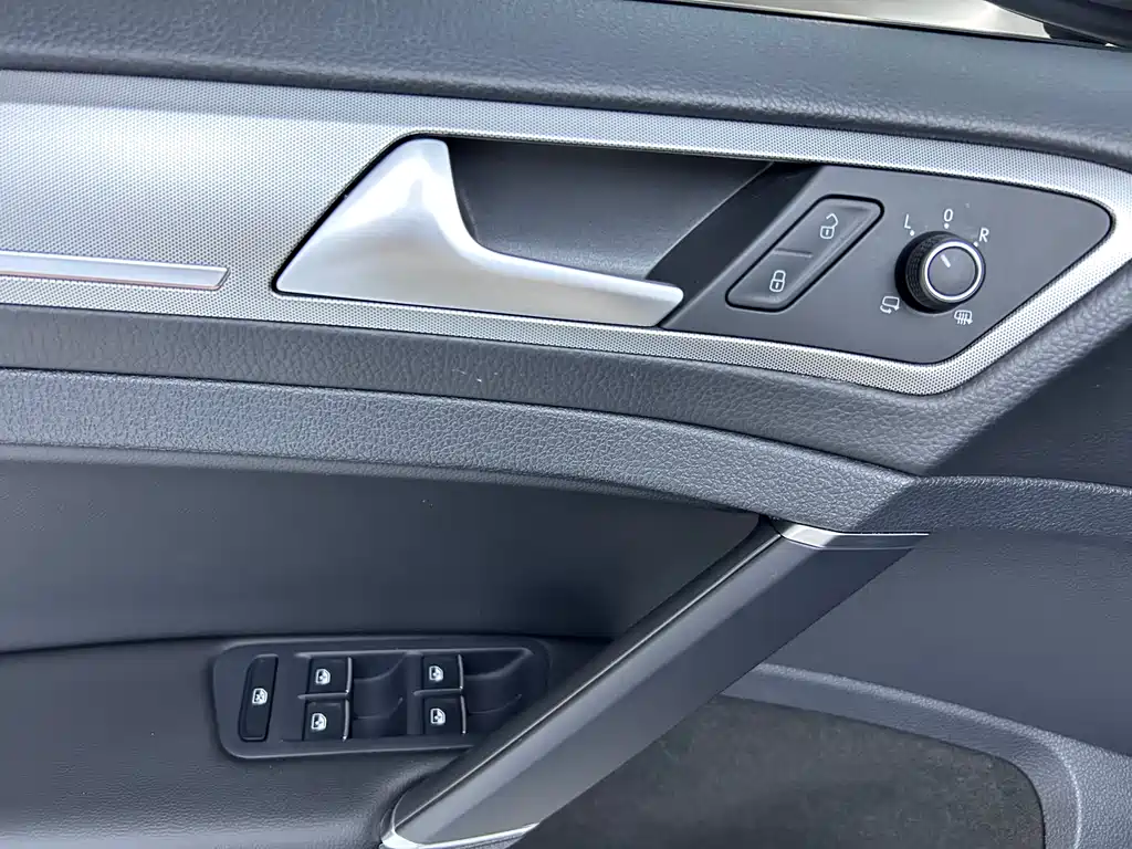 Golf 2020 Beloved Edition 280TSI DSG Comfort Type купить на сайте DeffCars
