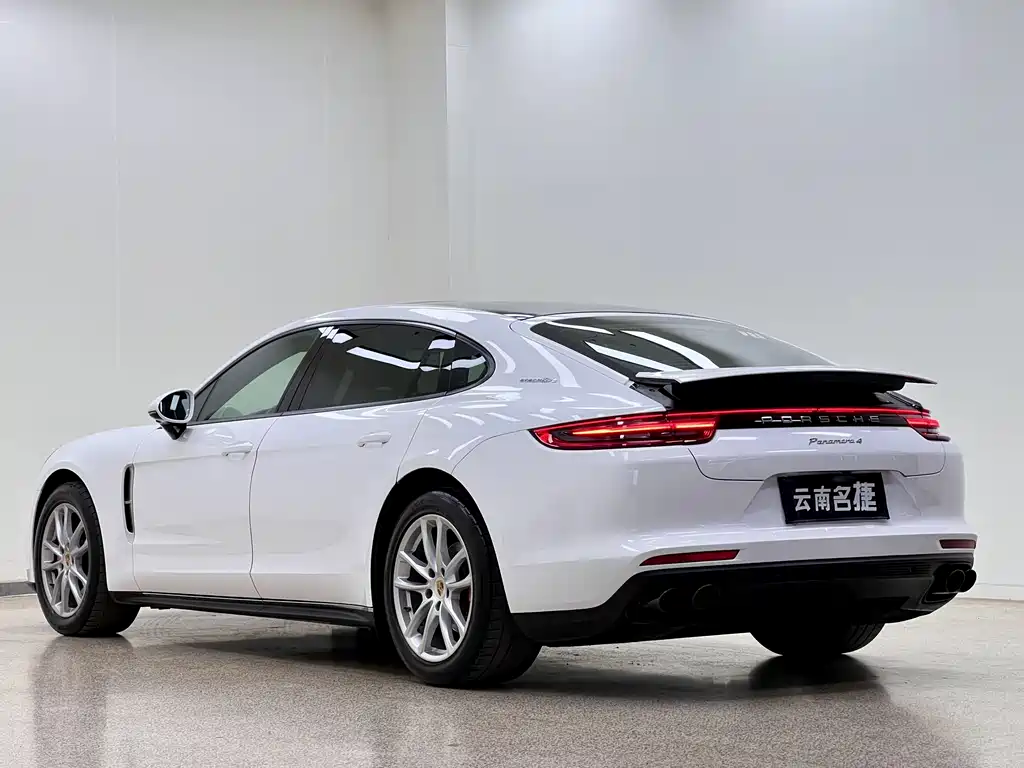 Panamera 2017 Panamera 4 Executive Extended Edition 3.0T купить на сайте DeffCars