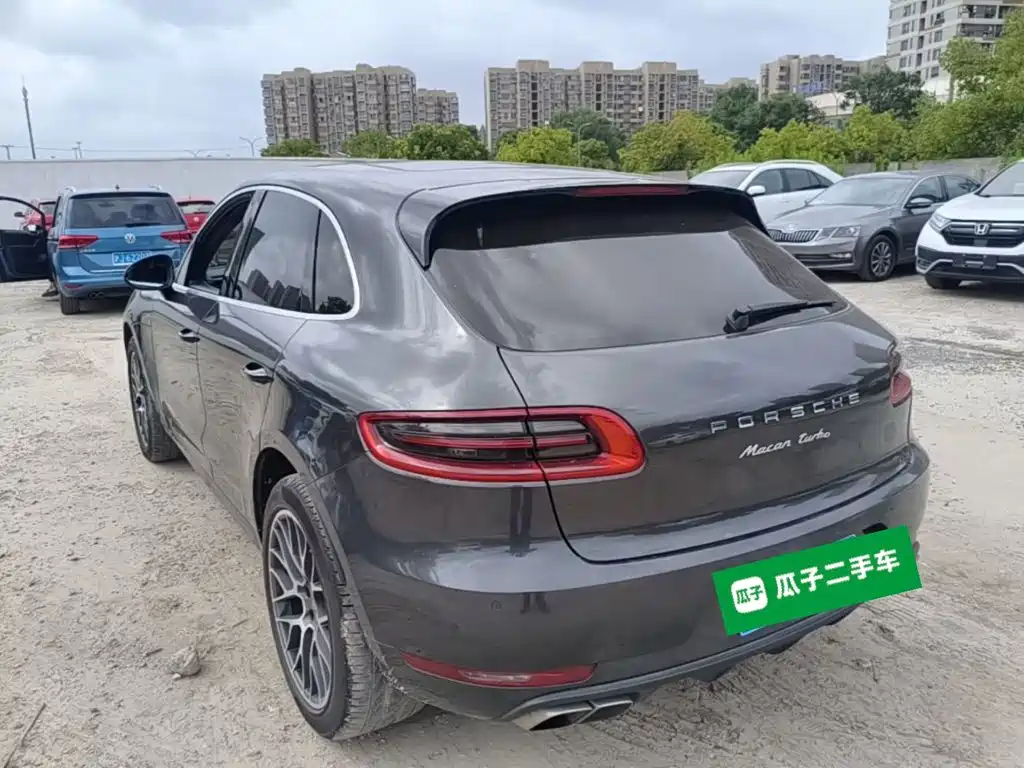 Macan 2017 Macan Turbo 3.6T купить на сайте DeffCars