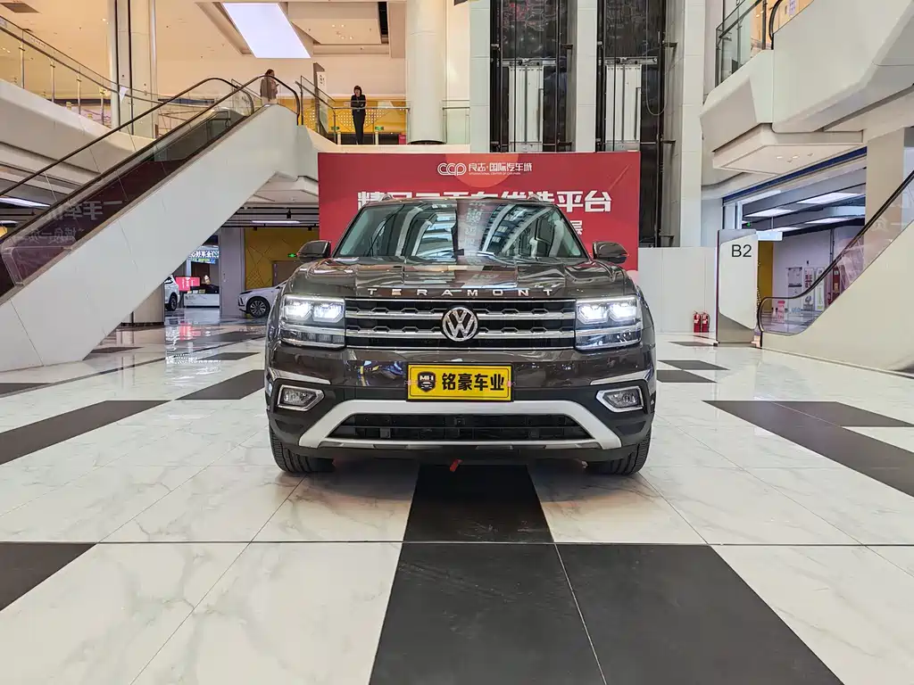 Touron 2020 facelift 380TSI four-wheel drive luxury version купить на сайте DeffCars