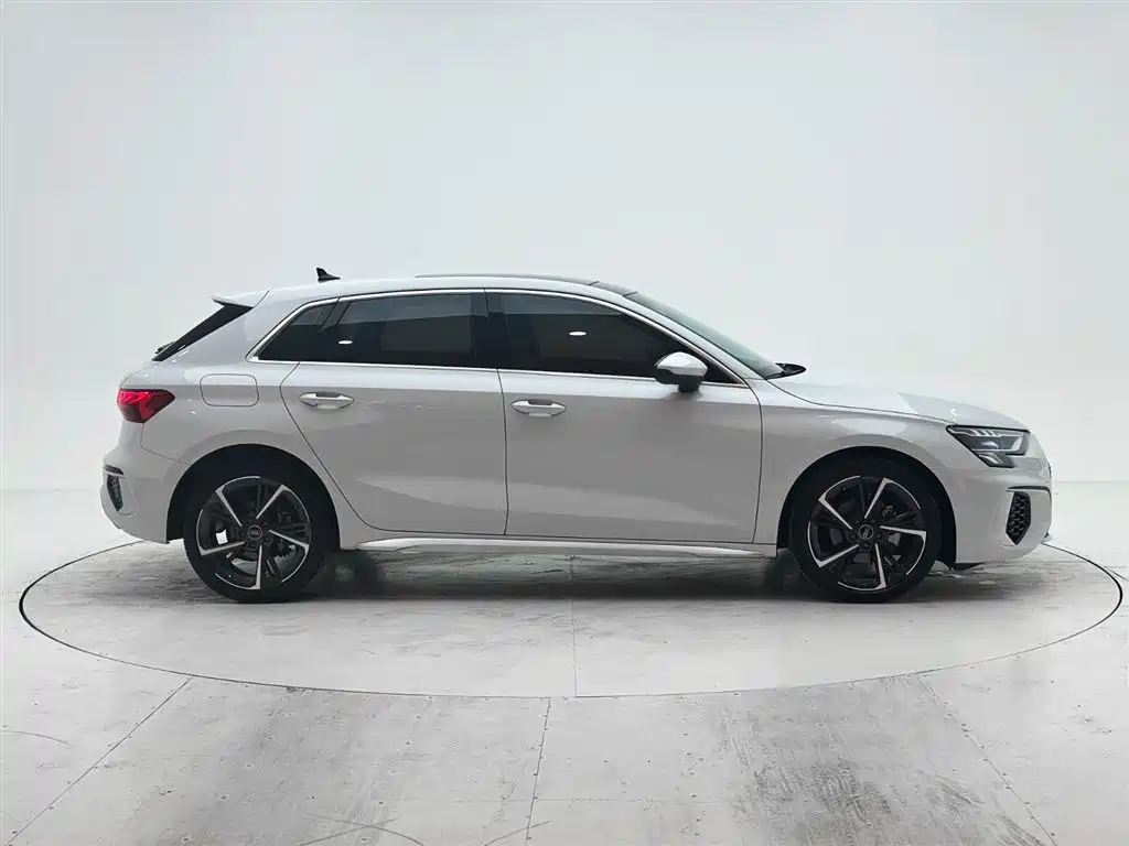 Audi A3 2022 Sportback 35 TFSI stylish and sporty купить на сайте DeffCars