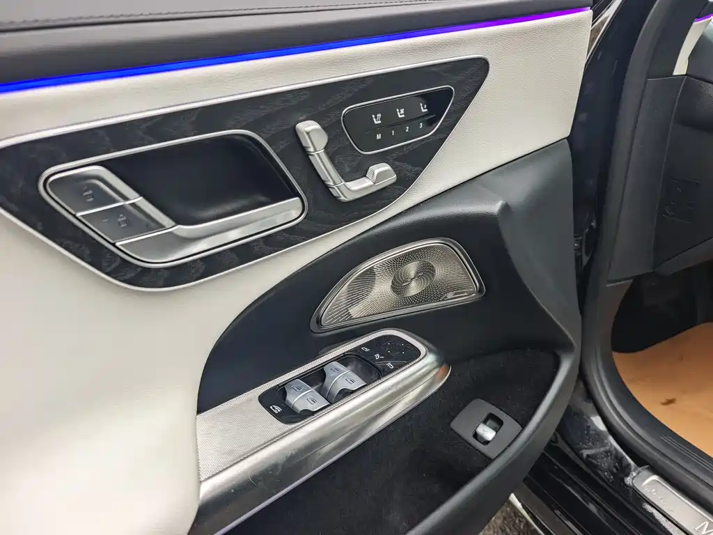 Mercedes-Benz E-Class 2024 E 300 L Luxury Model купить на сайте DeffCars