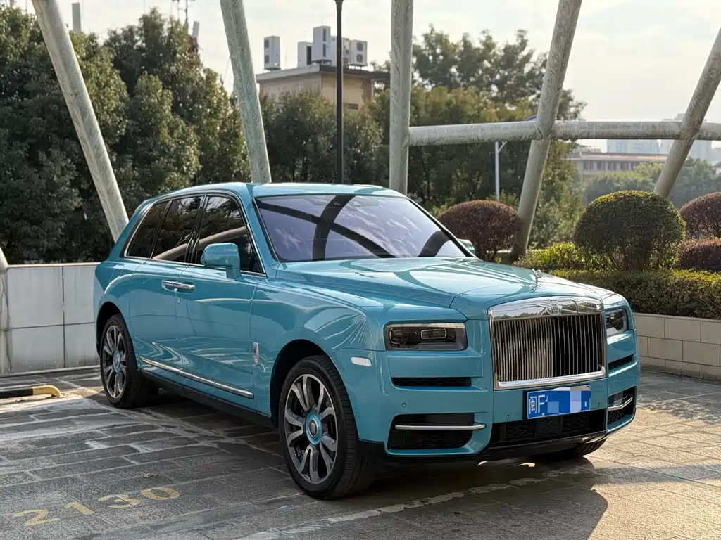 Cullinan 2018 five-seater version купить на сайте DeffCars