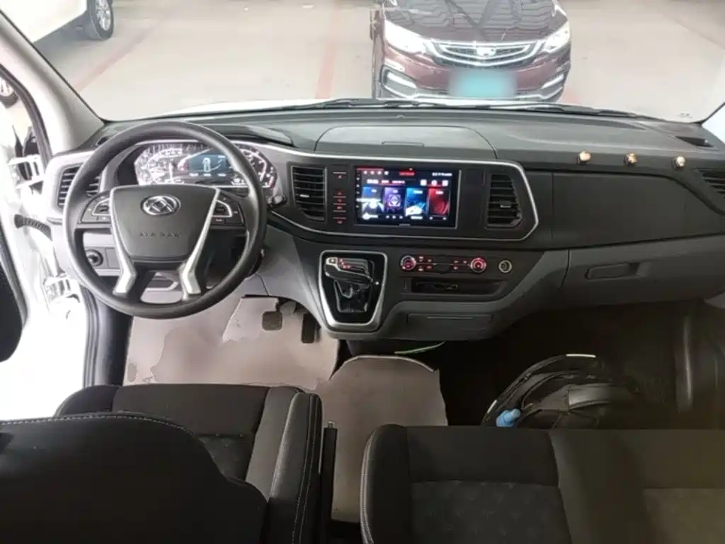 Xintu V80 2025 PRO Aoyuntong 2.0T automatic short-axle mid-roof 5/6 seats купить на сайте DeffCars
