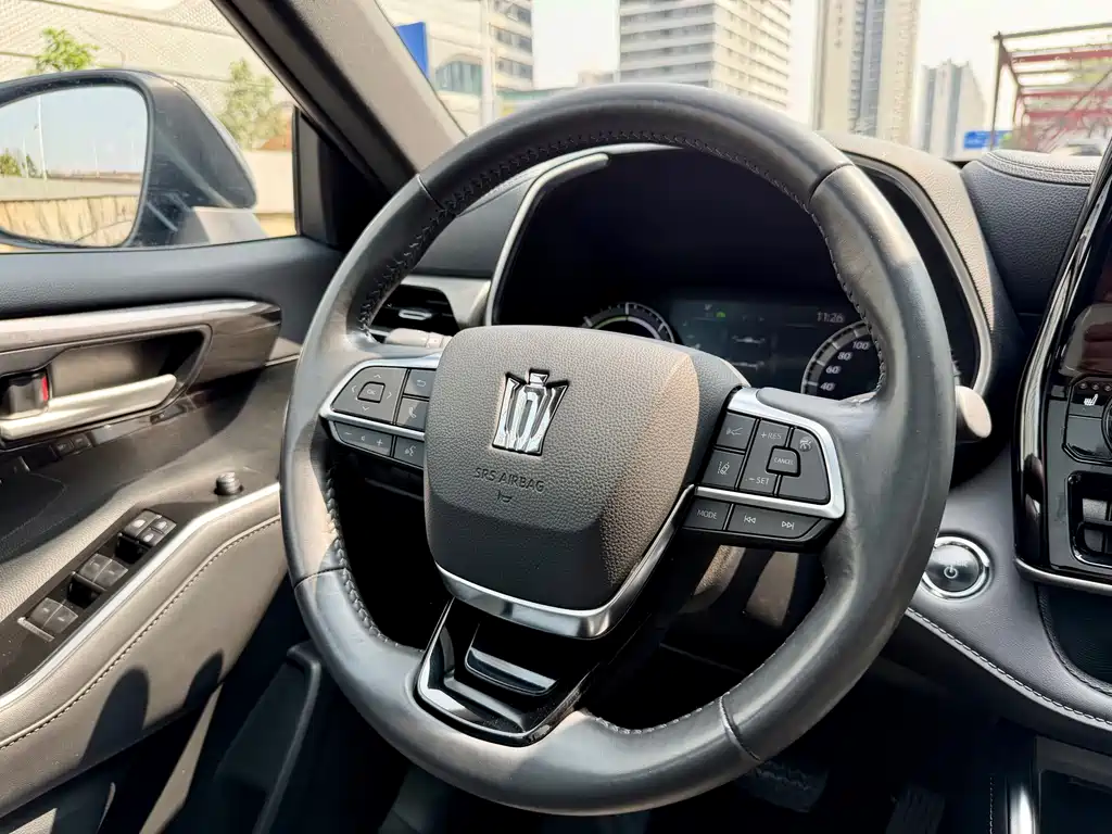 Crown Lufang 2024 2.5L HEV four-wheel drive luxury version купить на сайте DeffCars