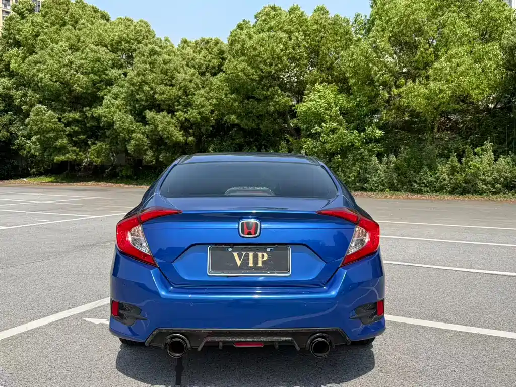 Civic 2016 220TURBO CVT Deluxe Edition купить на сайте DeffCars