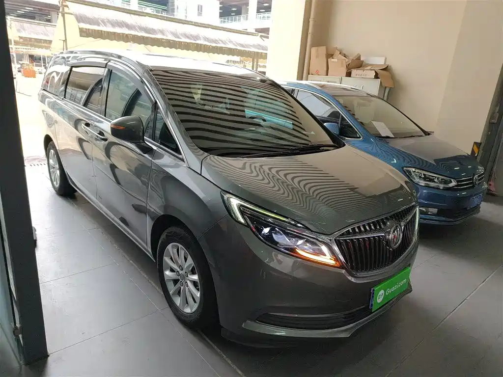 Buick GL8 2018 ES 28T Exclusive Type National VI купить на сайте DeffCars