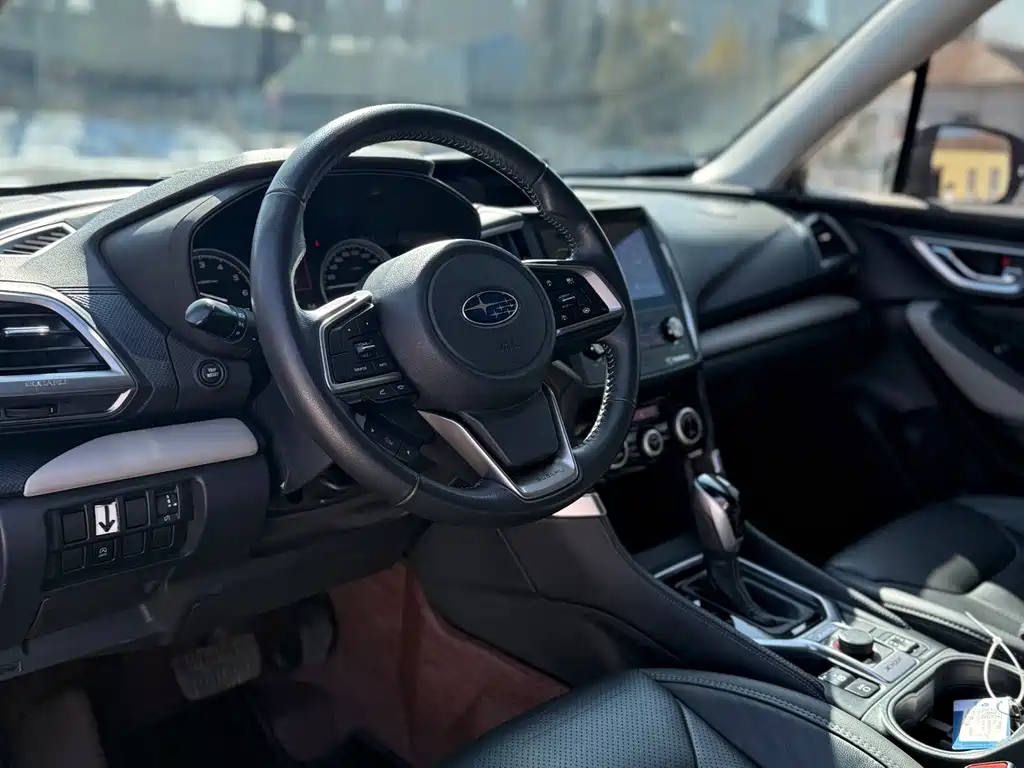 Forester 2022 2.0i AWD Deluxe Edition купить на сайте DeffCars