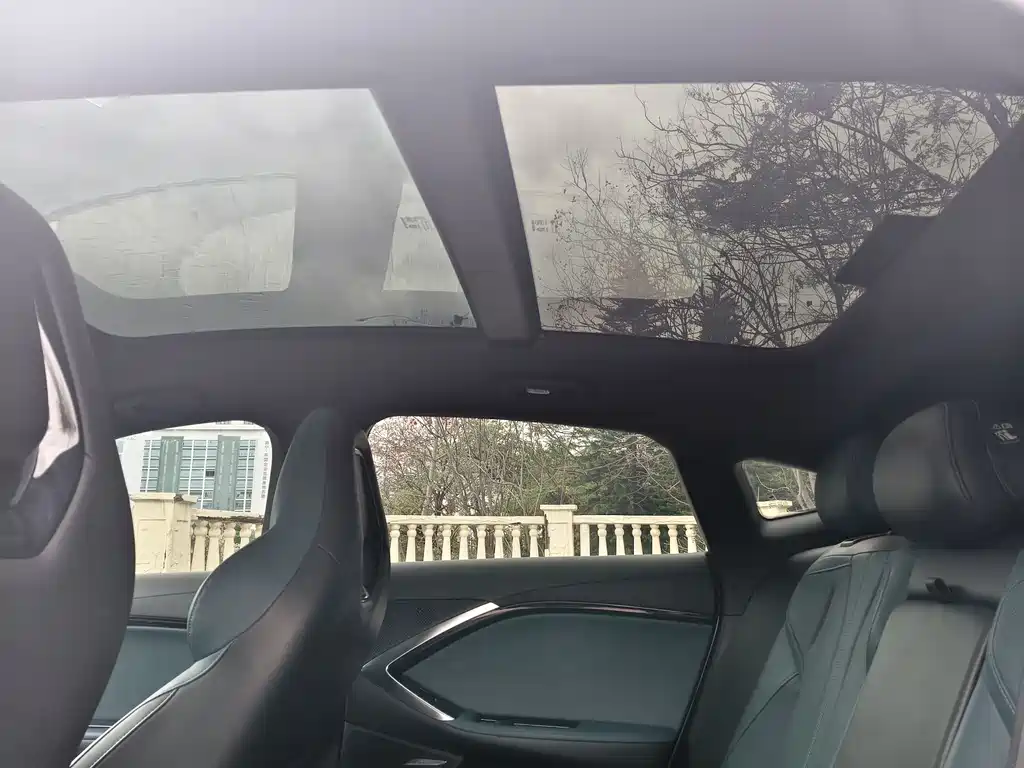 MG7 2023 2.0T Automatic Beauty Hunting Luxury Edition купить на сайте DeffCars