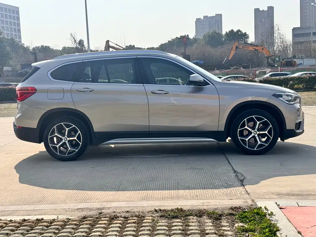 BMW X1 2019 sDrive18Li Exclusive Model купить на сайте DeffCars