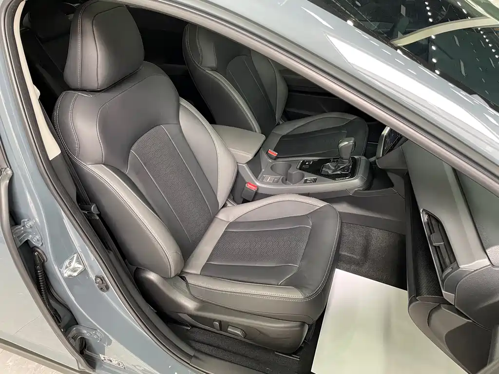 Xubao 2024 2.5i AWD Deluxe Edition EyeSight купить на сайте DeffCars
