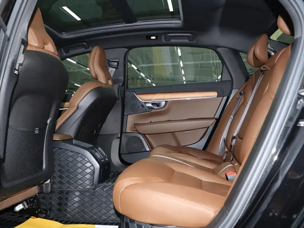 Volvo S90 2024 B5 Zhiyi Luxury Edition купить на сайте DeffCars