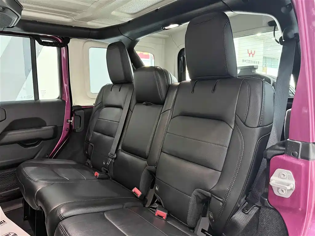 Wrangler 2022 2.0T Highland Bahamas Beach Pink Special Edition купить на сайте DeffCars